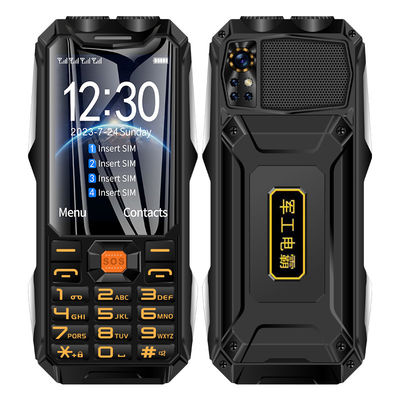 Q9 বোতাম মোবাইল ফোন 3.5 ইঞ্চি 4 সিম কার্ড 4500mAh ব্লুটুথ ফ্ল্যাশলাইট এফএম রেডিও 2 জি